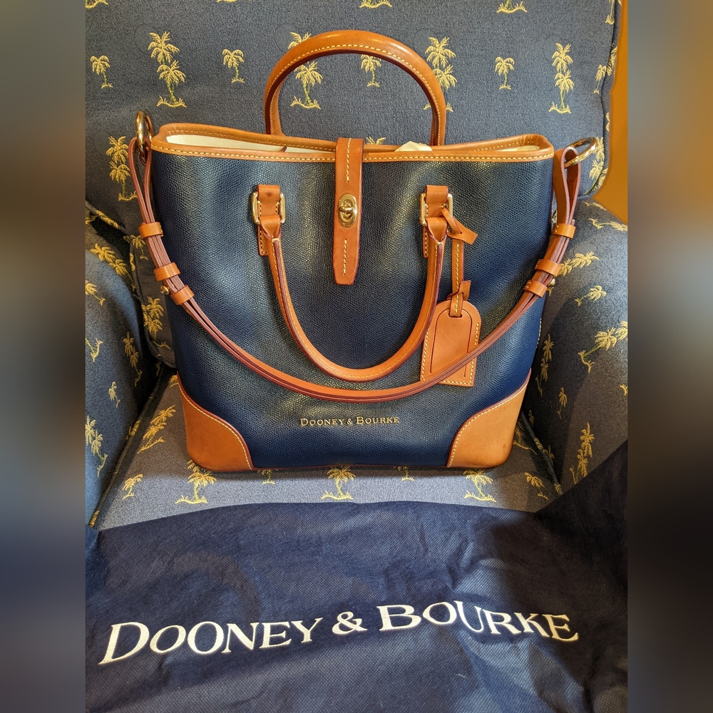 Dooney and Bourke purse